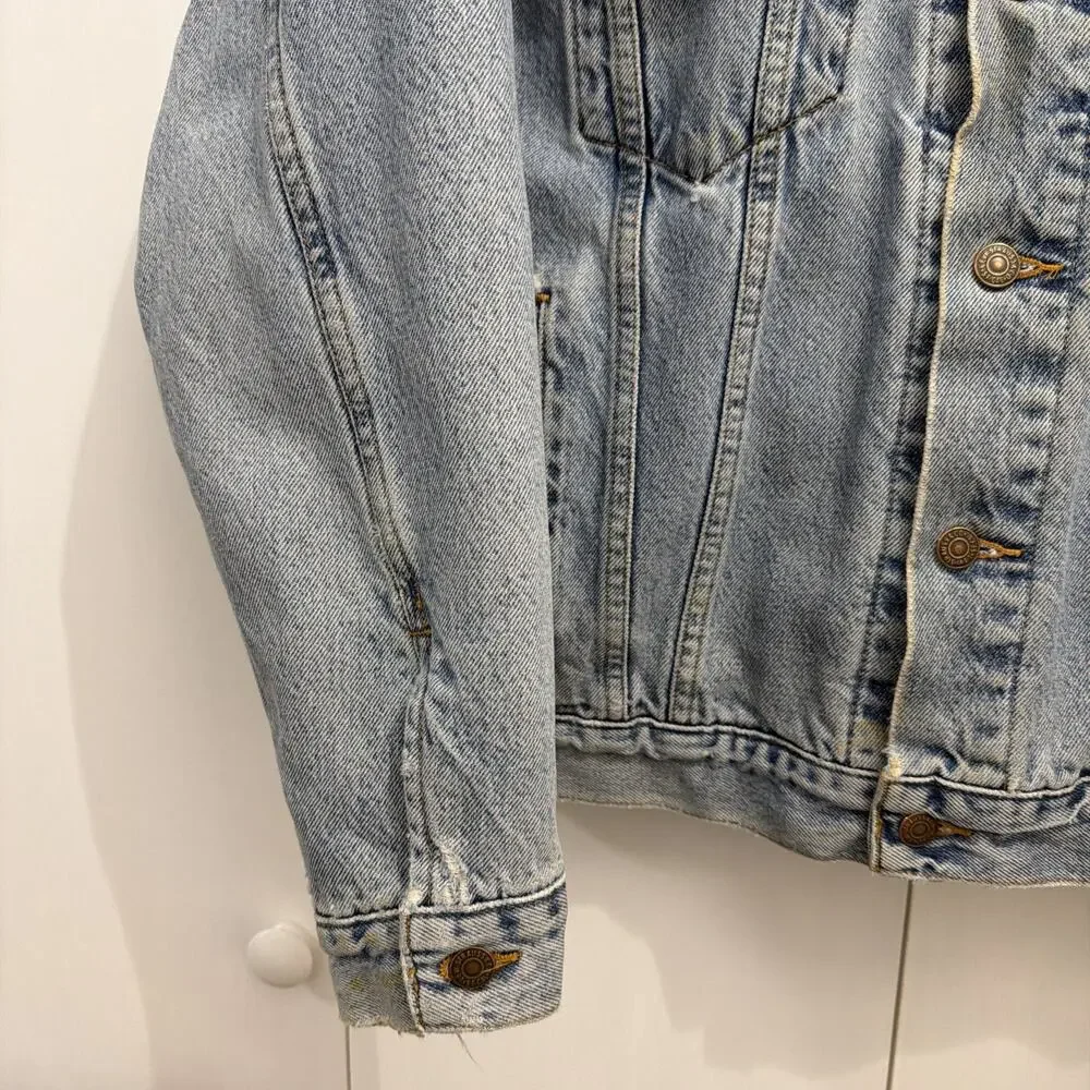 VTG Levi’s 70614 Denim Trucker Jean Jacket, Red Plaid Lining,‎ Faded/Thrashed